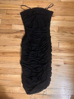Babaton Black Ruched Strapless Midi Dress with Spaghetti Straps